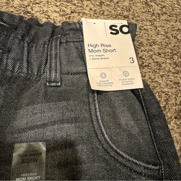 NWT Black Jeans High Waisted Shorts with Scrunch Waist size 3 - Picture 4 of 6